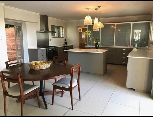 7 BEDROOM HOUSE FOR SALE IN WATERKLOOF RIDGE